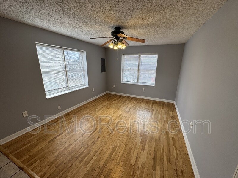 Photo - 502 N Hope St Condo