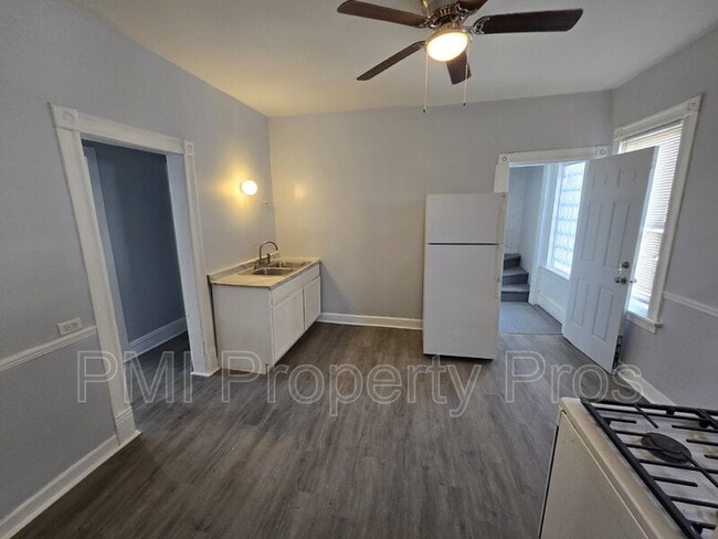 Photo - 2620 W Locust St