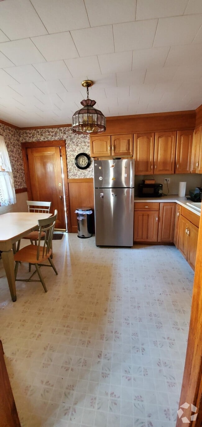 Building Photo - 69 Stuart St Unit #ROOMC Rental