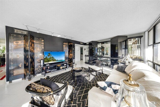 Photo - 800 Parkview Dr Unit 230