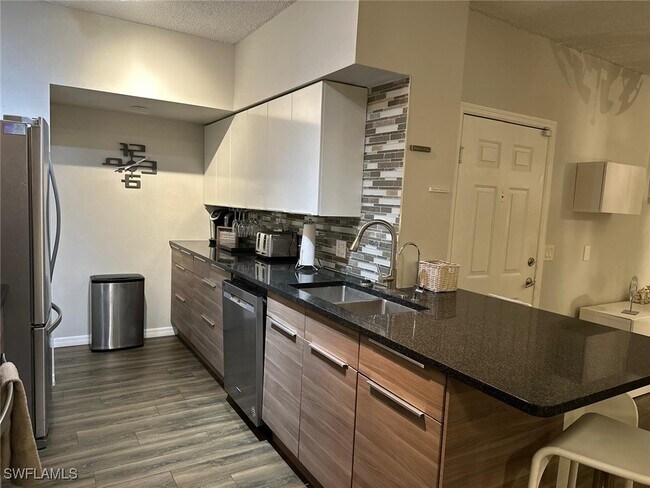 Building Photo - 1130 Reserve Way Unit 107