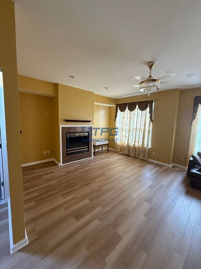 Photo - 9 Clearbrook Ln