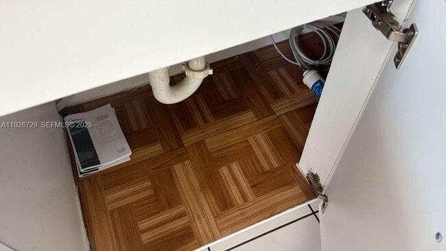 Photo - 250 NE 41st St Unit 258