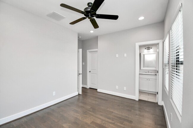 Photo - 308 Palmer St