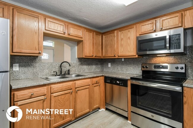 Photo - 10321 Dobell Rd