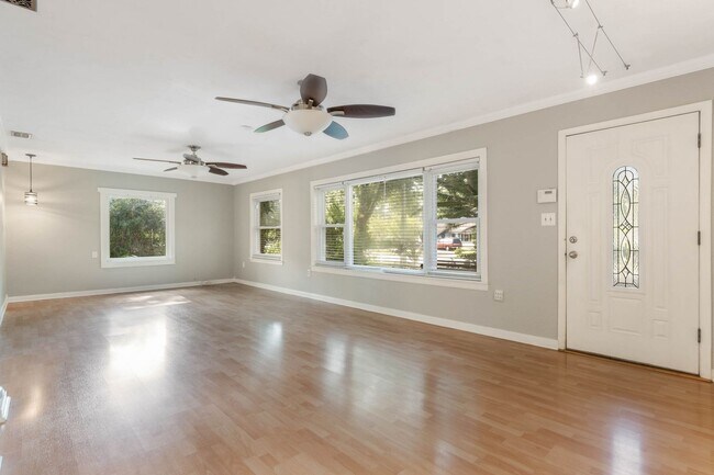 Photo - Updated 2/2/1 with huge yard next in the Delaney Park/Lake Weldona