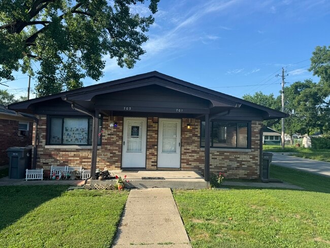 Photo - 701 E Perry St Unit 701 E. Perry Street