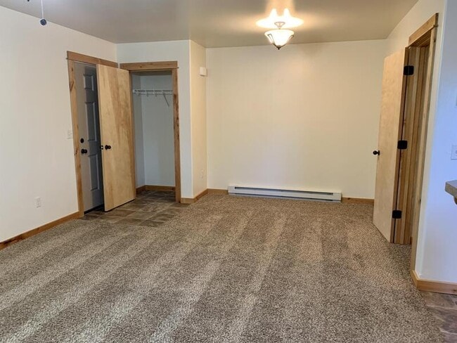 Photo - 1021 Enterprise Dr