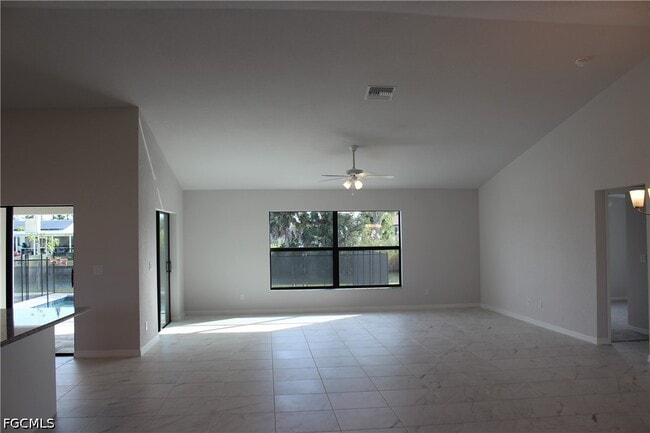 Photo - 1327 SW 3rd Ave