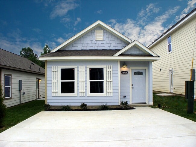 Building Photo - 16725 Stonefield St Rental