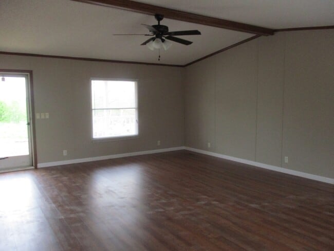 Photo - 192 Zackary St