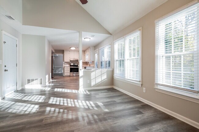 Photo - 1070 Hunters Creek Ct