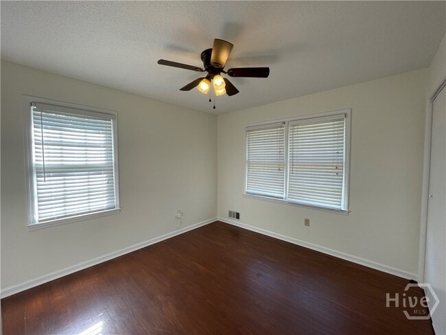 Photo - 130 Derby St