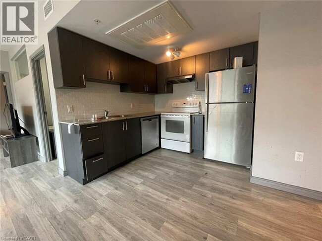 Photo - 275 Larch St Unité A504