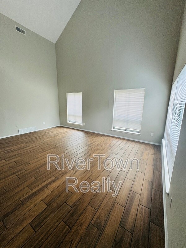 Photo - 3364 Fairbanks St