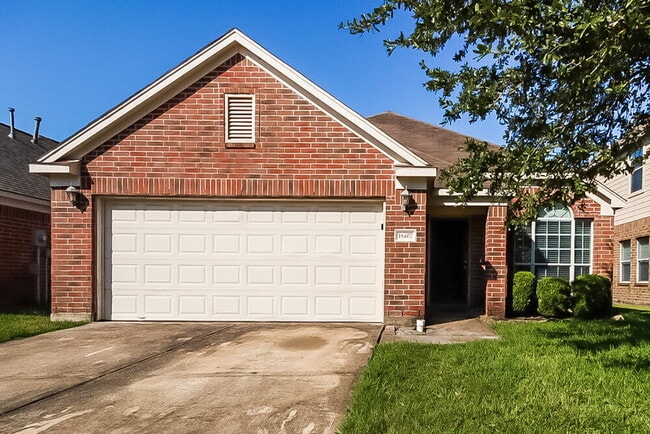 Building Photo - 18407 Knob Hill Lake Ln