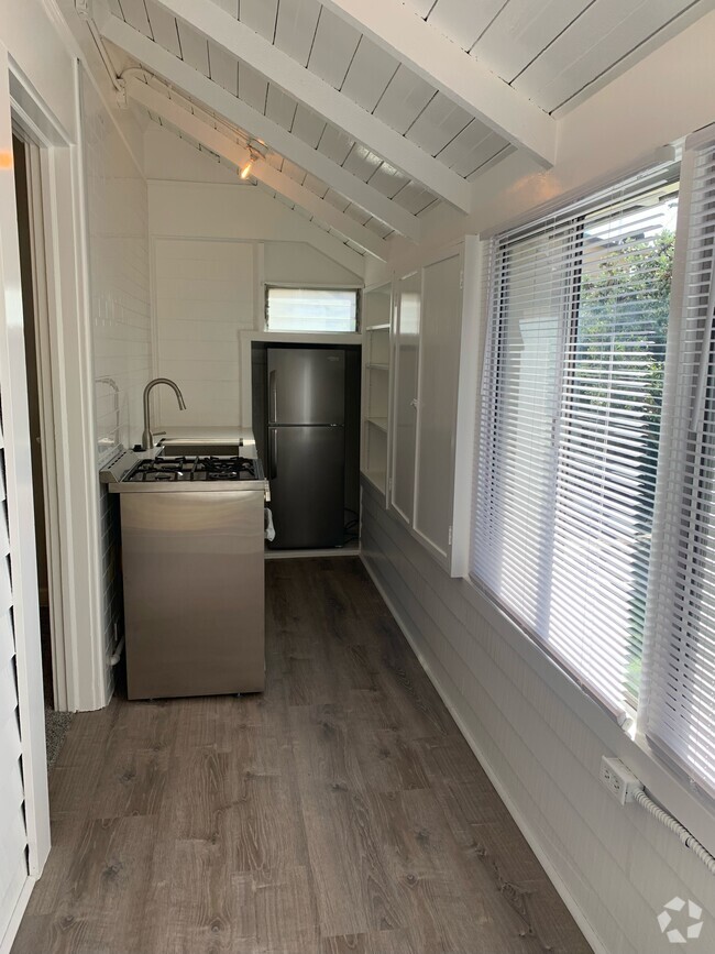 Building Photo - 1427 N Hudson Ave Unit 1427 N. Hudson Ave. Rental