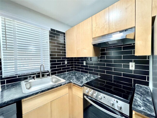 Photo - 1542 Drexel Ave Unidad 107