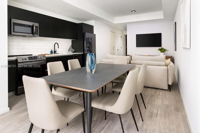 Photo - 398 NE 5th St Unidad 4114