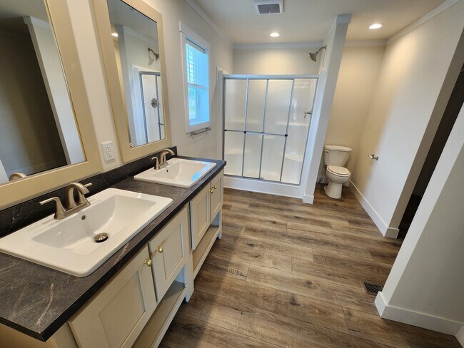 Photo - 498 Vermont Casa