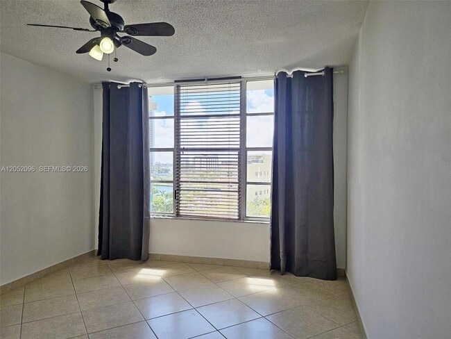 Photo - 3800 S Ocean Dr Unit 611