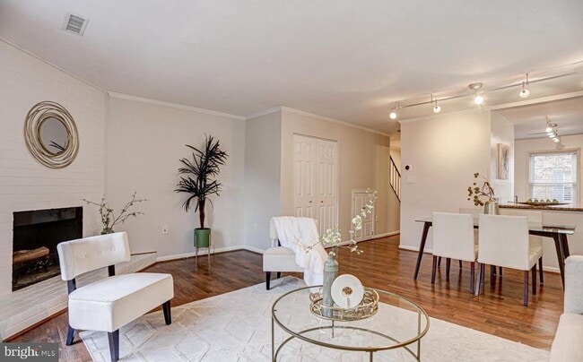 Photo - 927 S Rolfe St Unidad 2