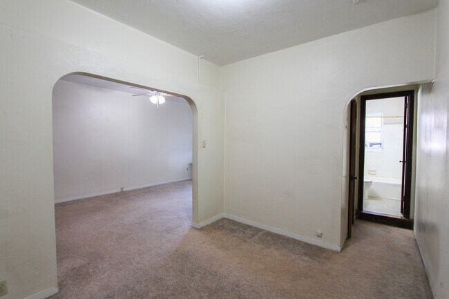 Photo - Brentwood Manor