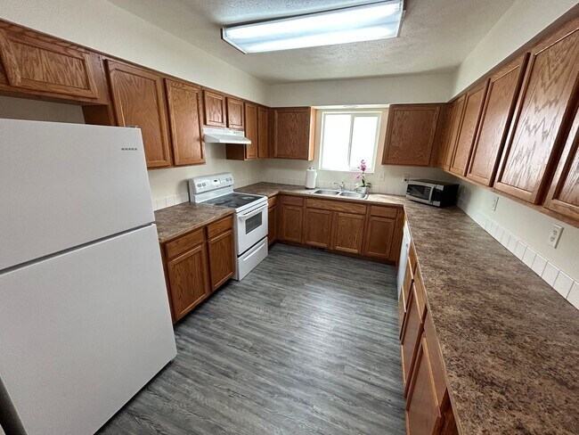 Photo - 803 E Mission Ave Unidad 803 1/2