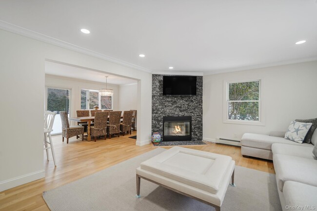 Photo - 19 Pine Tree Ln