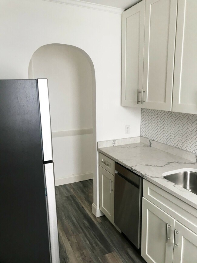 Photo - 92 Winthrop Shore Dr Unit 2