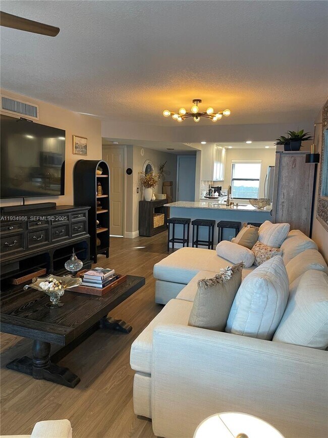 Photo - 7370 S Ocean Dr Unidad 715