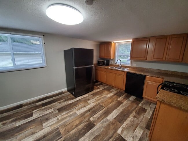 3 Bedroom, 1 Bathroom in the Norwoodville ... - 3 Bedroom, 1 Bathroom in the Norwoodville ... House
