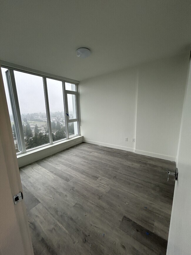 Photo - 9675 King George Blvd