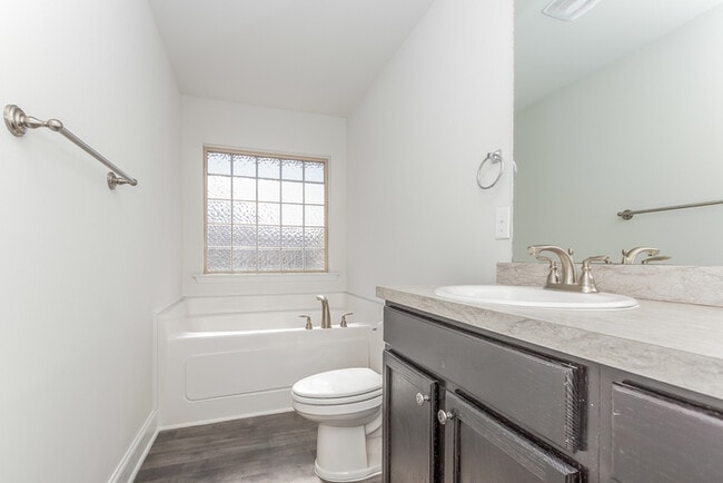 Photo - 236 Bermuda Lakes Dr
