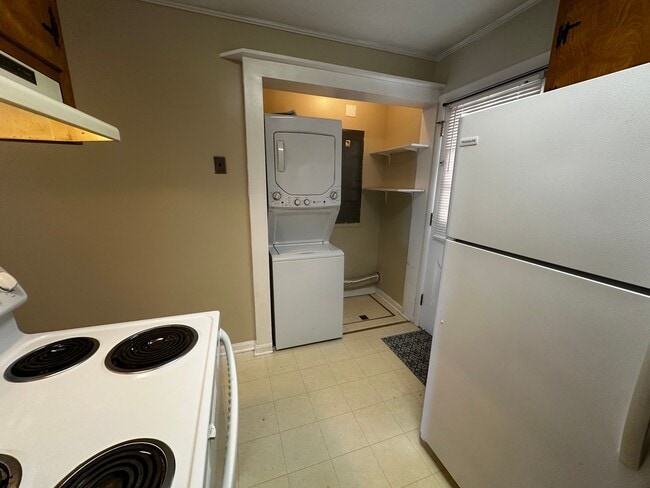 Photo - Small Connected Apt. For Rent by Broker