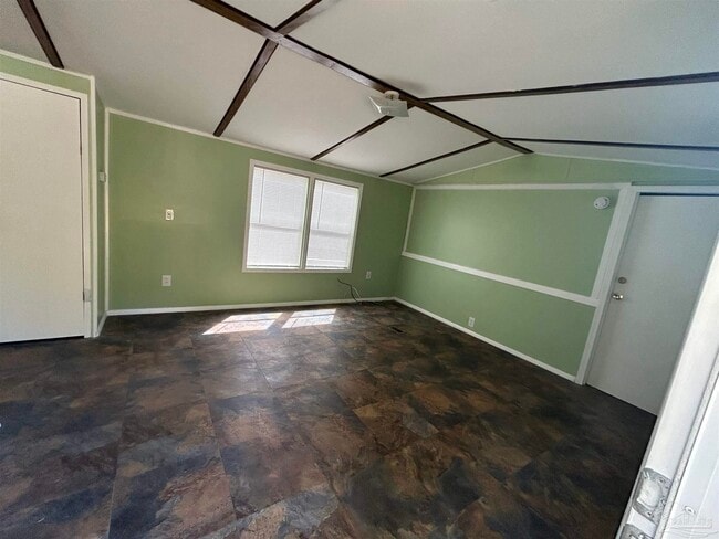 Photo - 6453 Hunter St