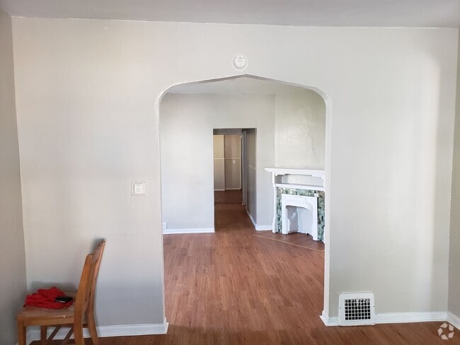 Building Photo - 154 Chenango St Unit 1 Rental