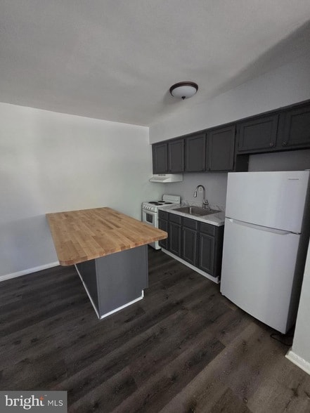 Building Photo - 18 W 22nd St Unit A15
