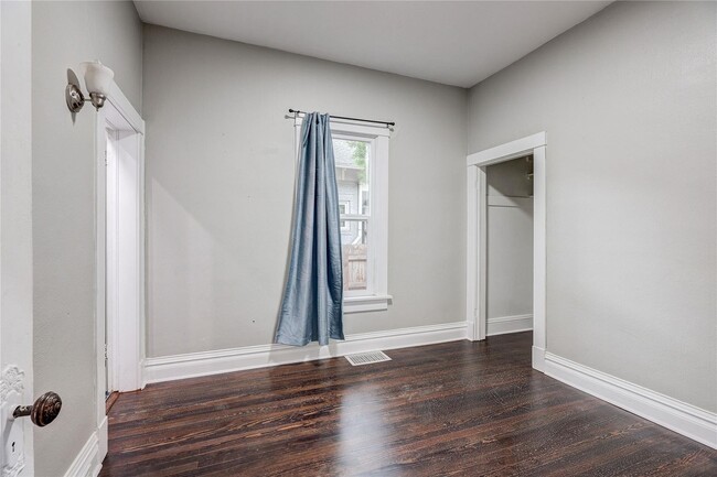 Photo - 1317 S University Blvd