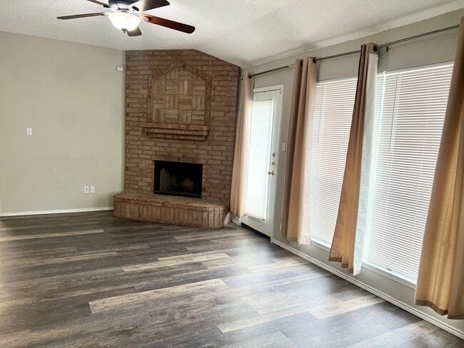 Building Photo - 6800 Beaty St