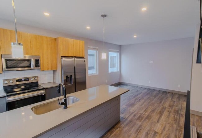 Photo - 1571 King St