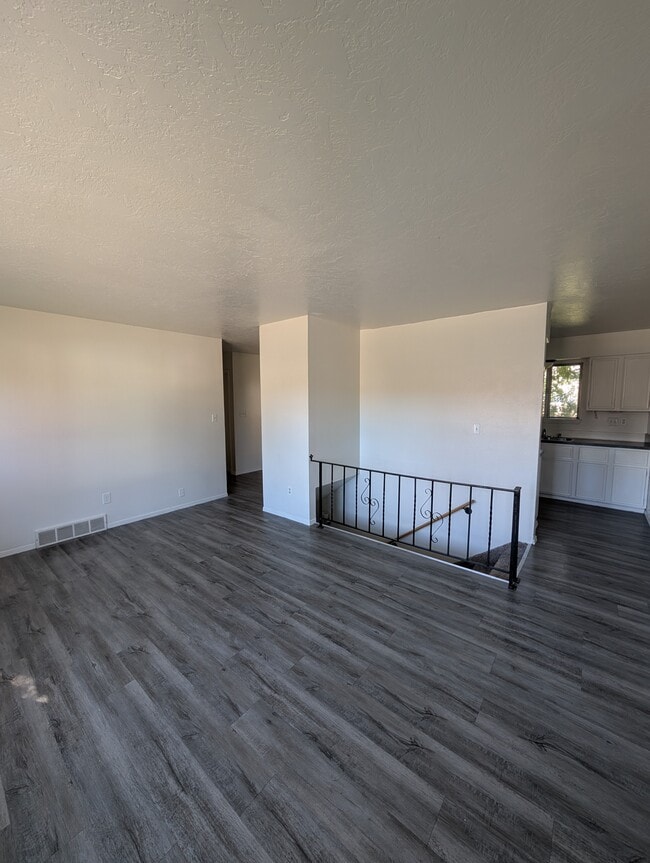 Photo - 377 Mattwood Dr