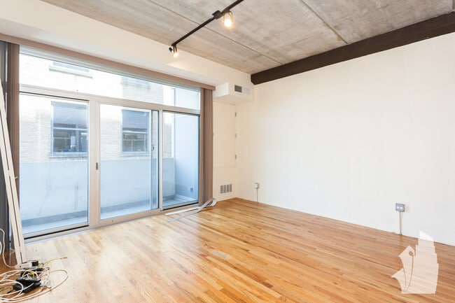 Photo - 630 N Franklin St Unit 513