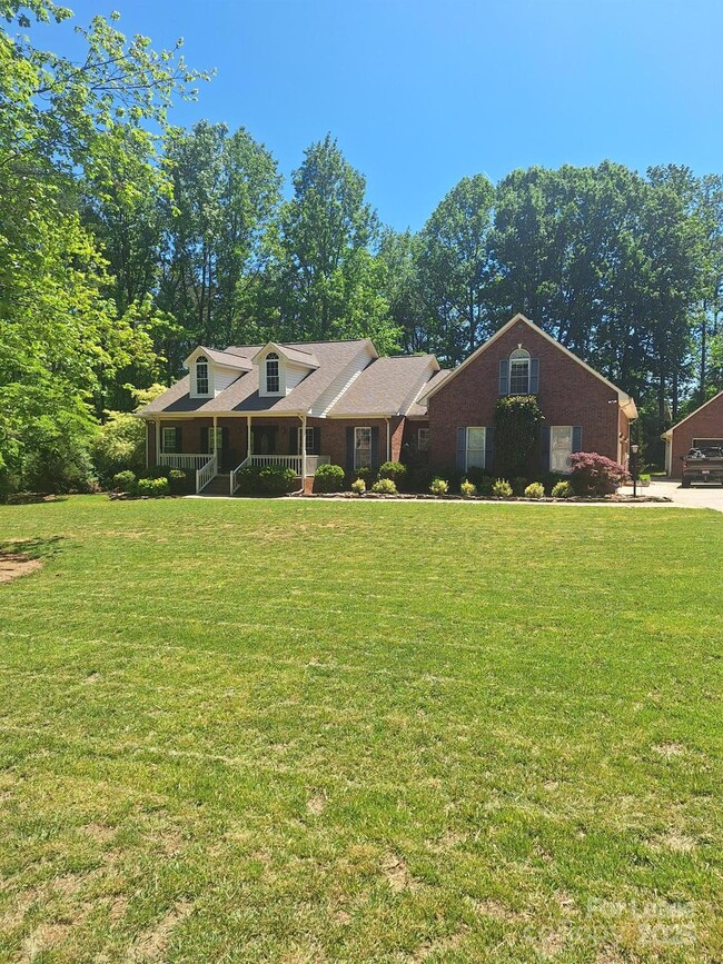 Photo - 2505 Green Point Ct House