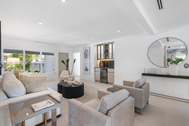 Photo - 7810 Hawthorne Ave