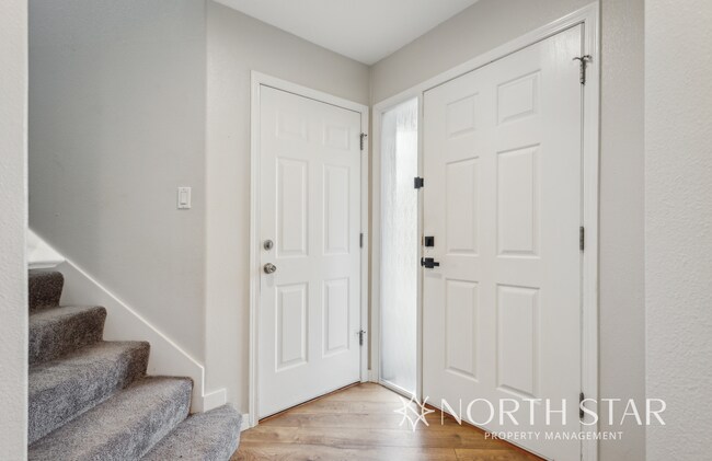 Photo - Charming 3 Bedroom Townhome on a Quiet Cul-de-sac in a Prime Location