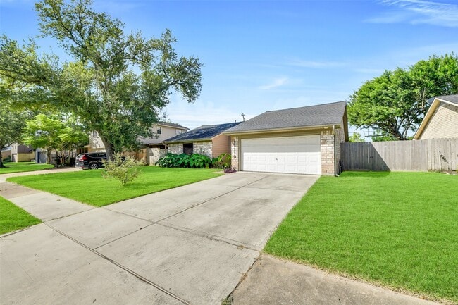 Photo - 11110 Sagecountry Dr
