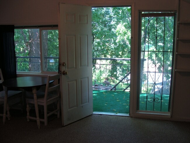 Photo - 824 W Main St Unit 824 B