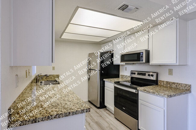 Photo - 6480 N 82nd St Unidad 233