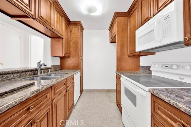 Photo - 5460 White Oak Ave Unit A318